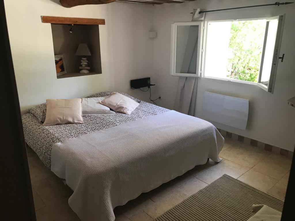 Le Hameau des vanades Ampus Extérieur photo