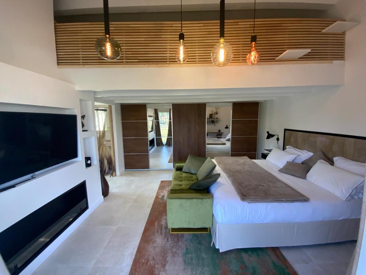 Le Hameau des vanades Ampus Extérieur photo
