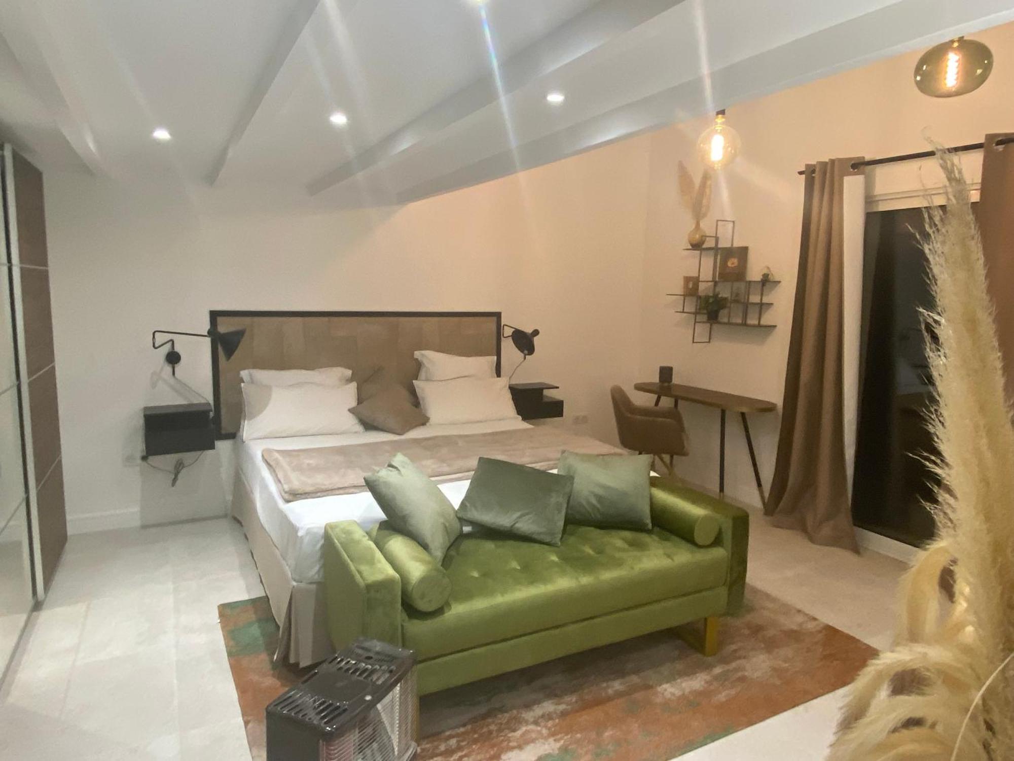 Le Hameau des vanades Ampus Extérieur photo